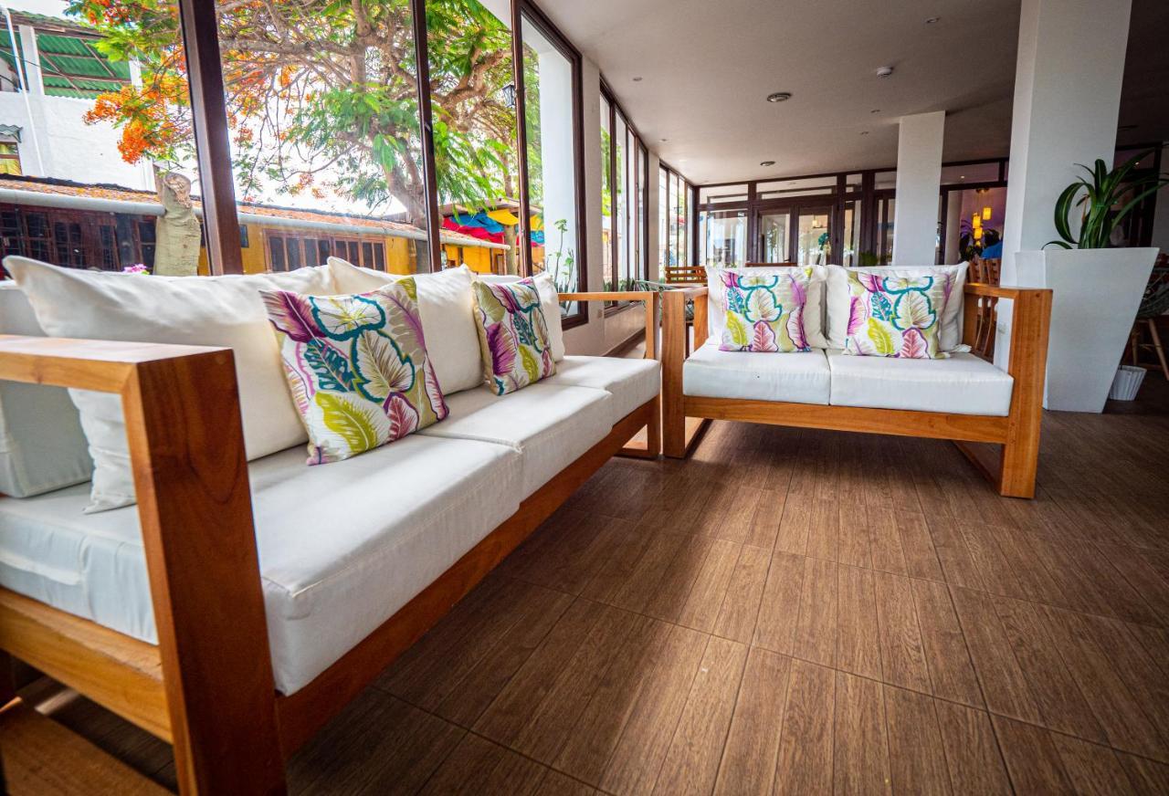 Hotel La Isla Puerto Ayora  Eksteriør billede